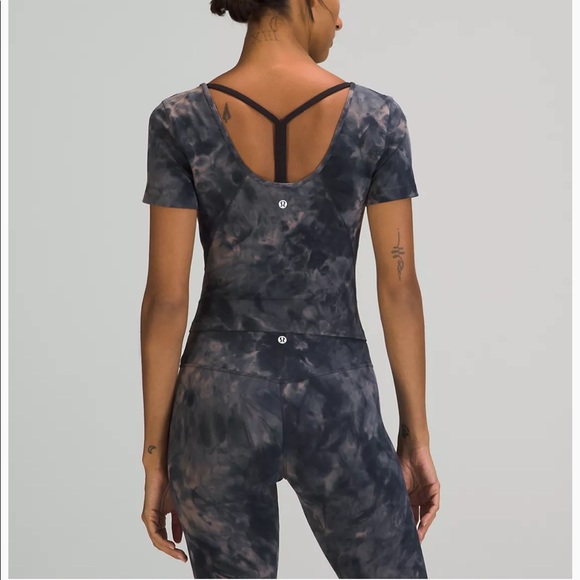 Lululemon Align Tee - Picture 2 of 5